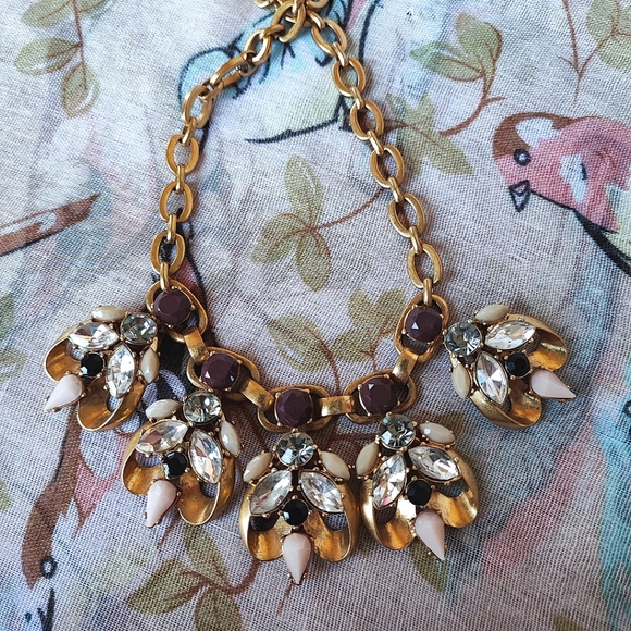 J. Crew Antiqued Gold Tone Hardware Rhinestone Statement Necklace Jewelry - Picture 5 of 7
